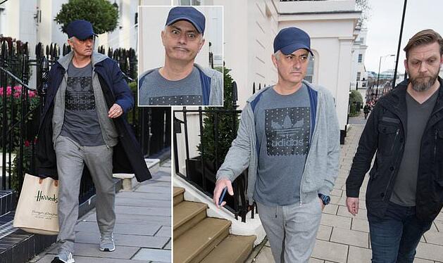 穆里尼奥下课后首被街拍