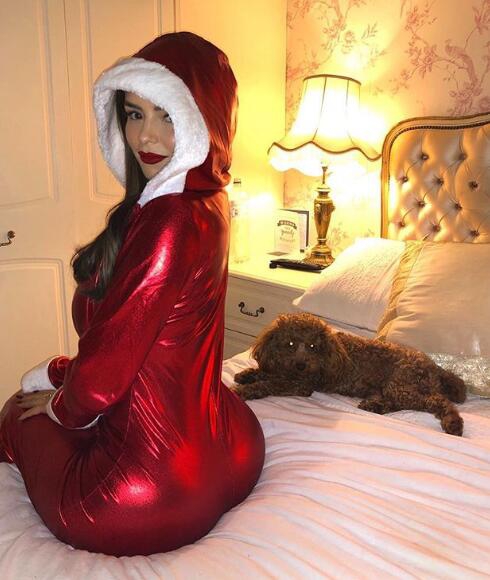 德米罗斯新照 让人管不住眼睛