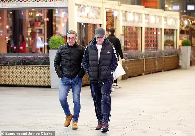 曼联伤病愁坏穆帅 眼神迷离