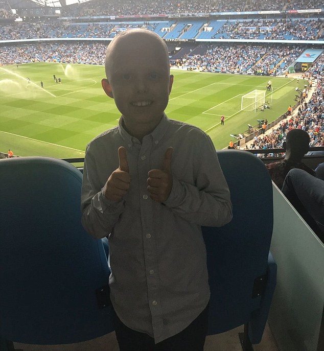 卡勒姆-福伊看球中