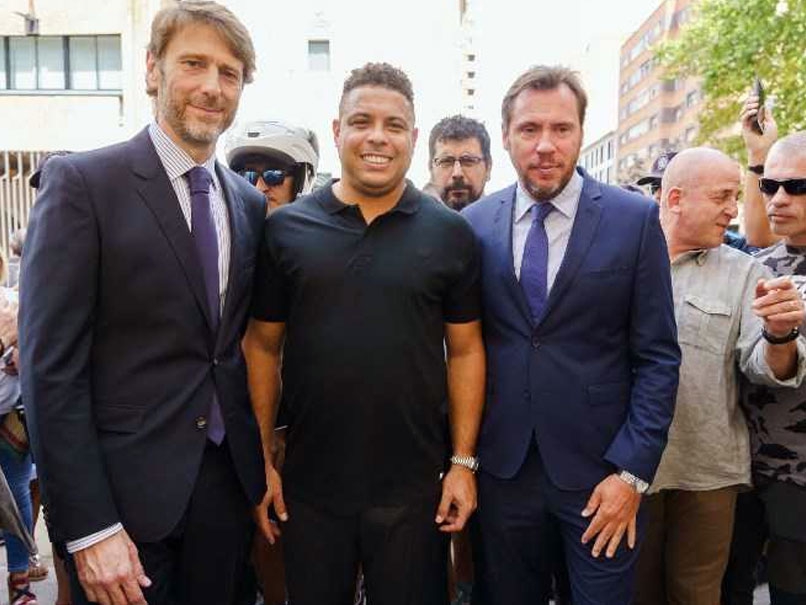 大罗正式改行当足球老板