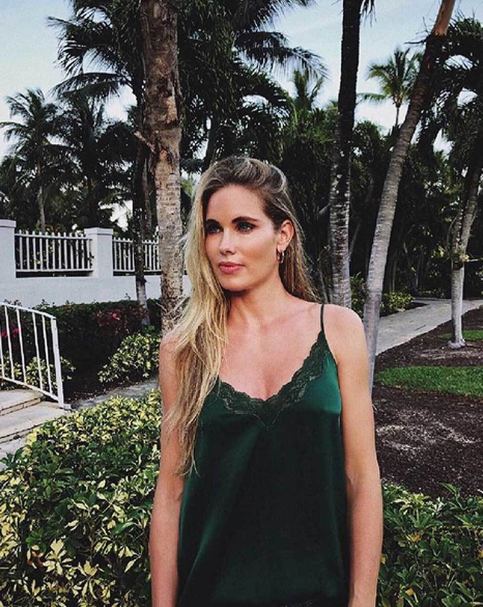 菲戈44岁妻子外型犹如20岁女郎