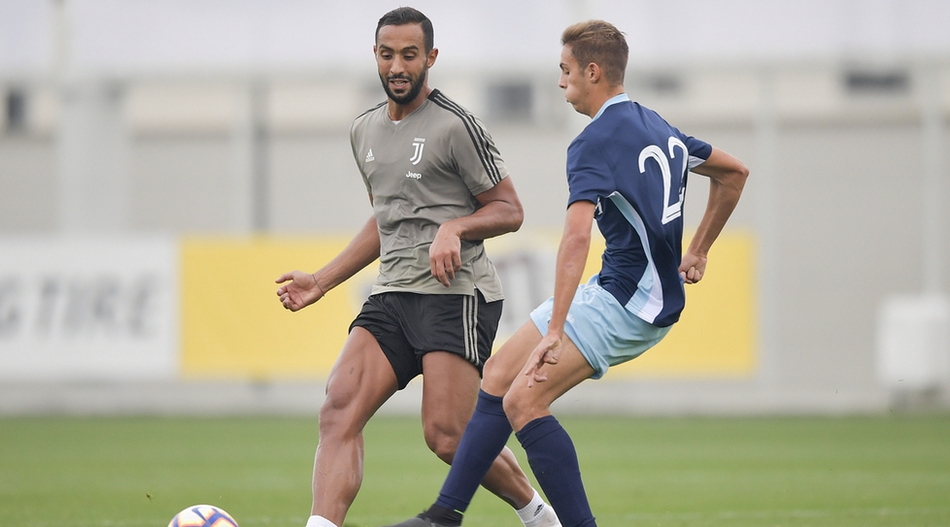 尤文热身赛2-1胜 C罗一射一传