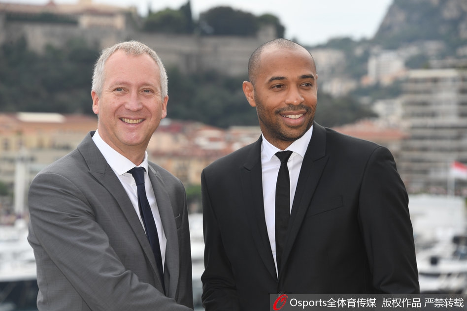 亨利上任摩纳哥出席发布会