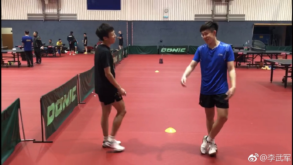 国乒备战世乒赛进行适应性训练