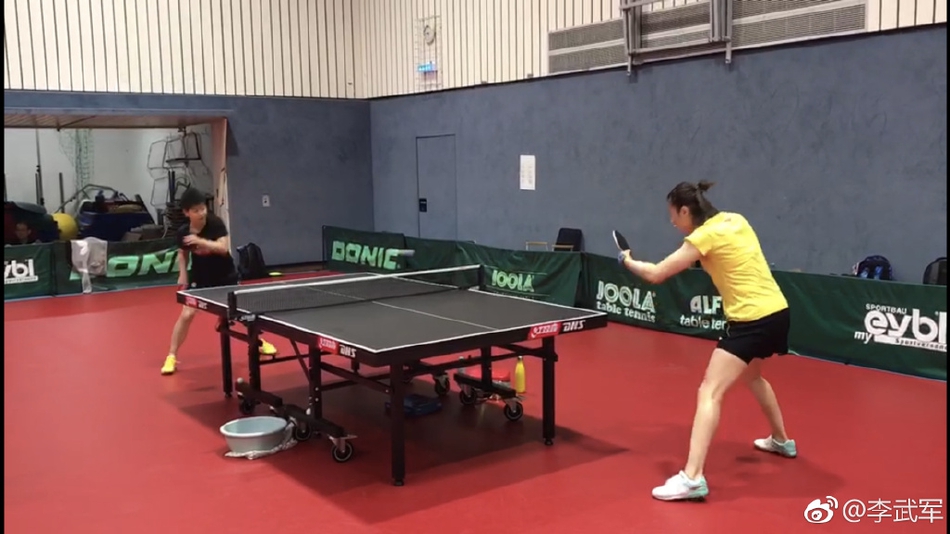 国乒备战世乒赛进行适应性训练