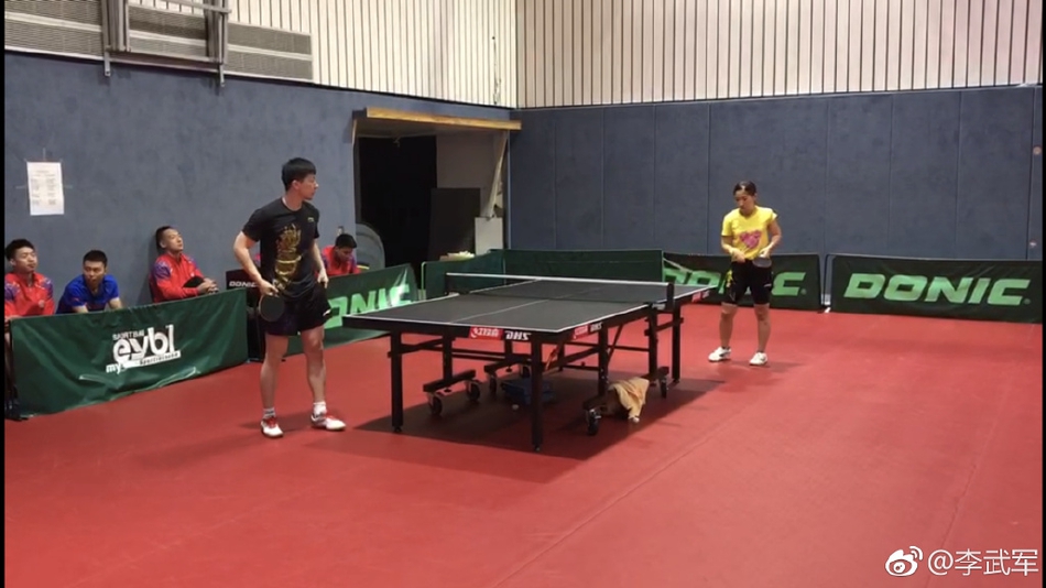 备战世乒赛国乒举行性别大战
