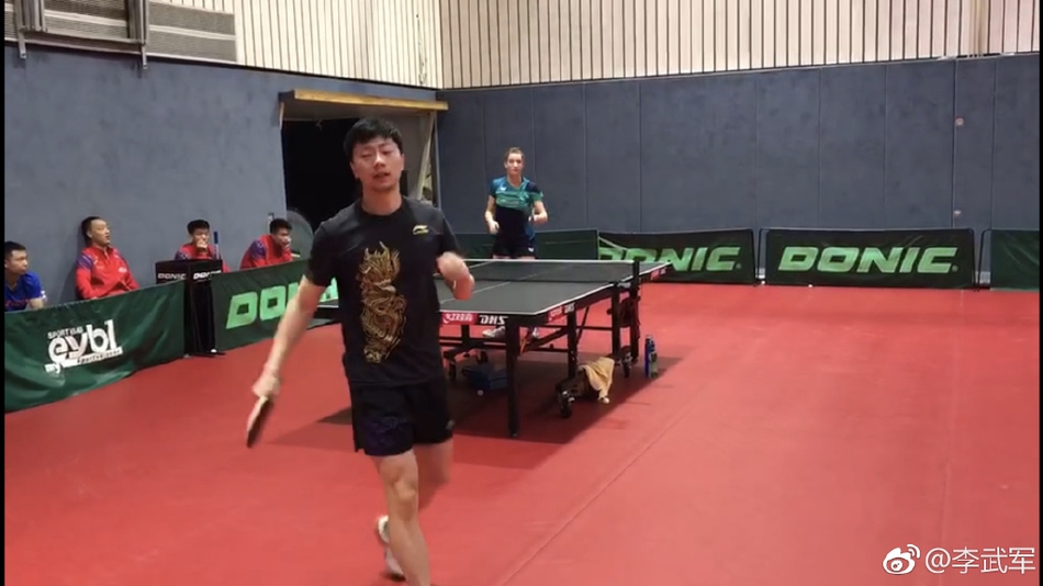 备战世乒赛国乒举行性别大战