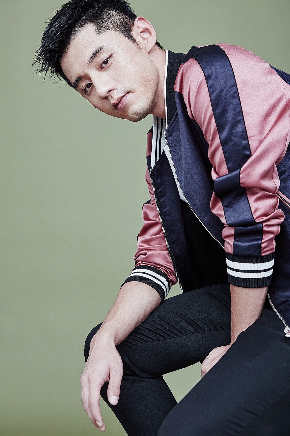 张继科32岁生日快乐 逐梦路上热血前行