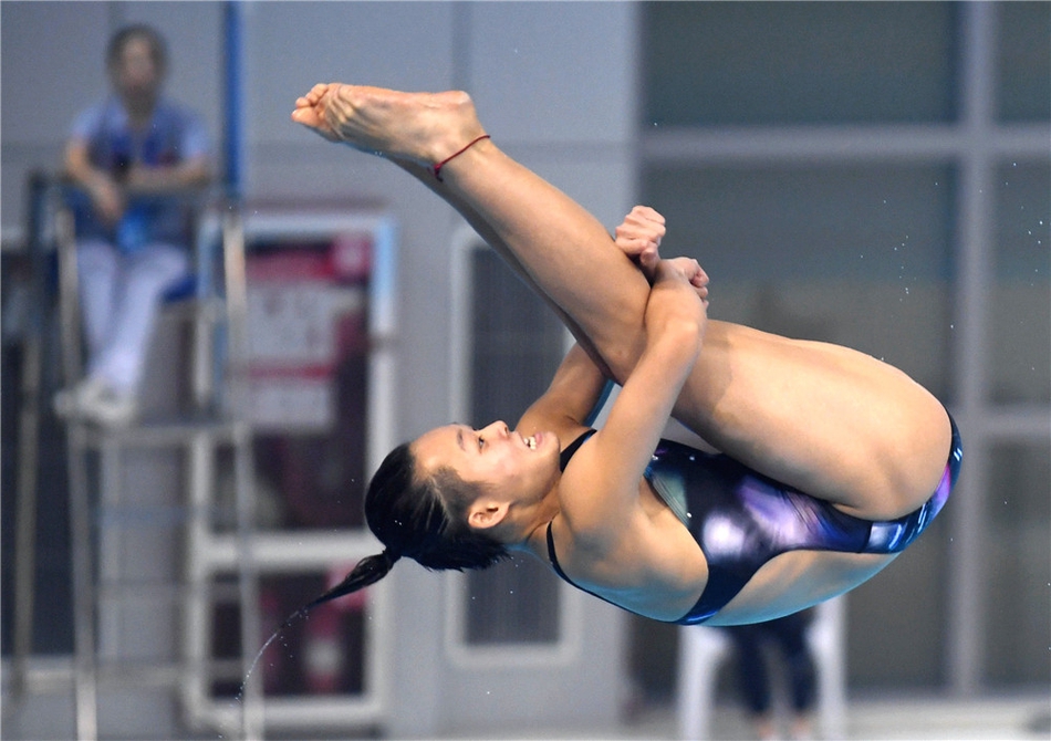 跳水冠军赛王涵三米板夺冠