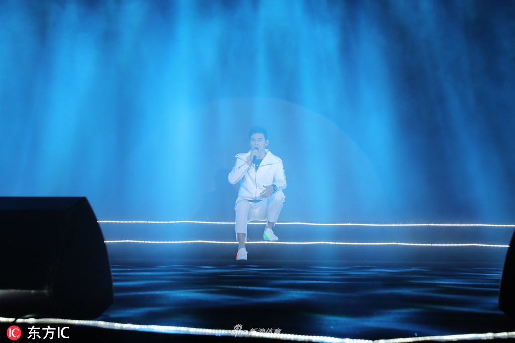 浙体院春晚孙杨压轴出场 高歌引爆全场