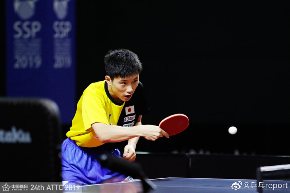 张本智和备战亚锦赛 父亲陪同_高清图集_新浪网