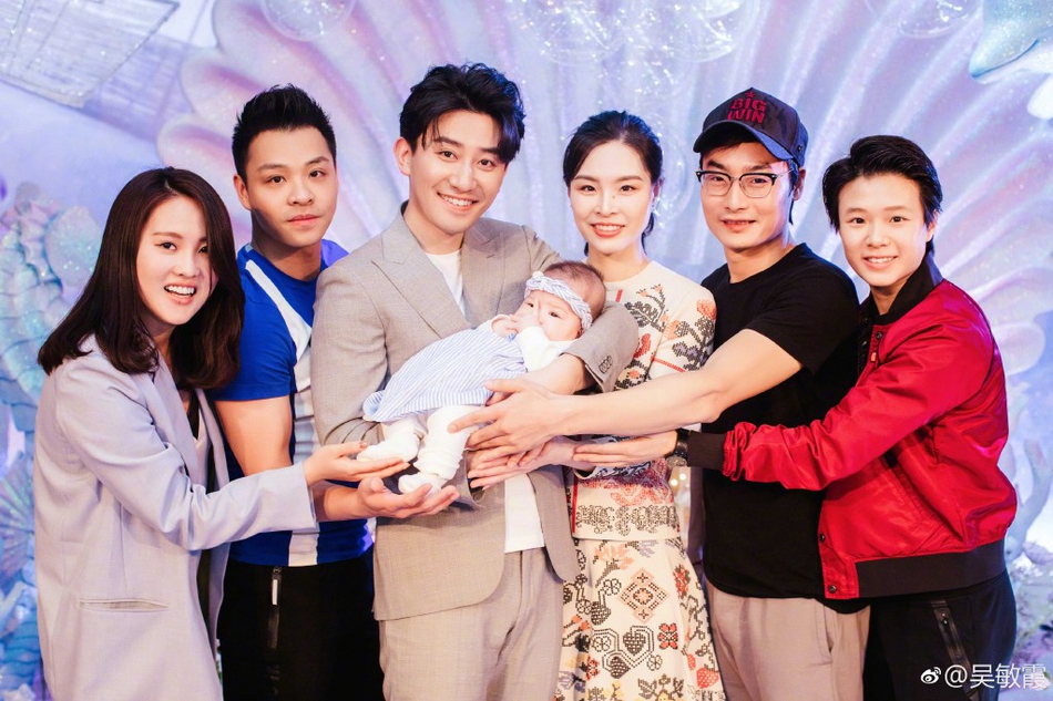 吴敏霞夫妇为女儿办百日宴 鞠萍姐姐现身