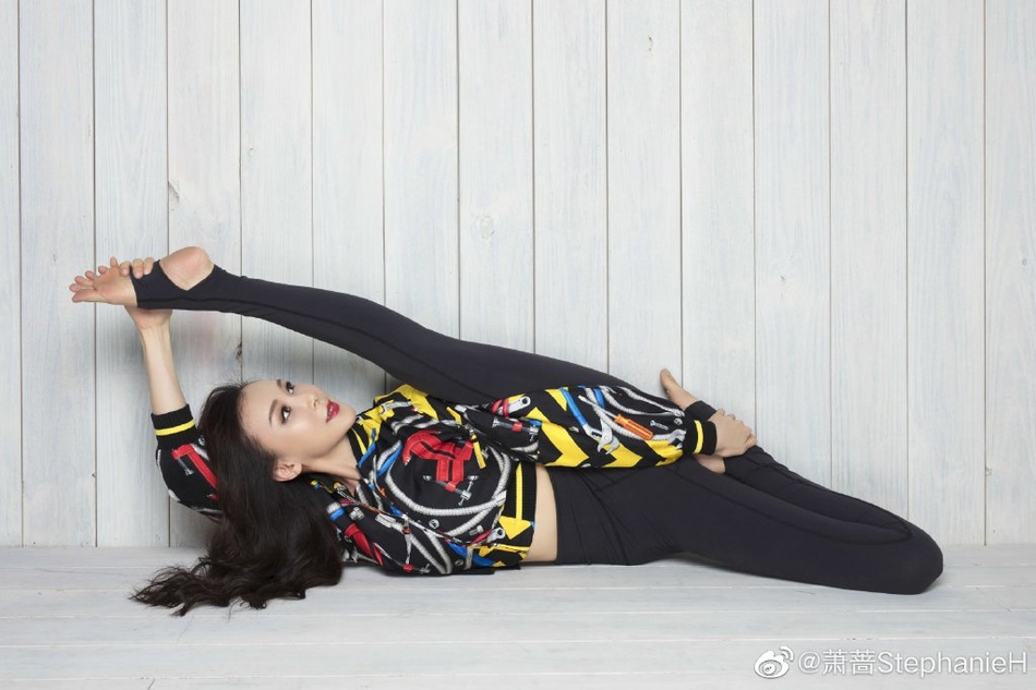 52岁萧蔷身材凹凸有致性感依旧