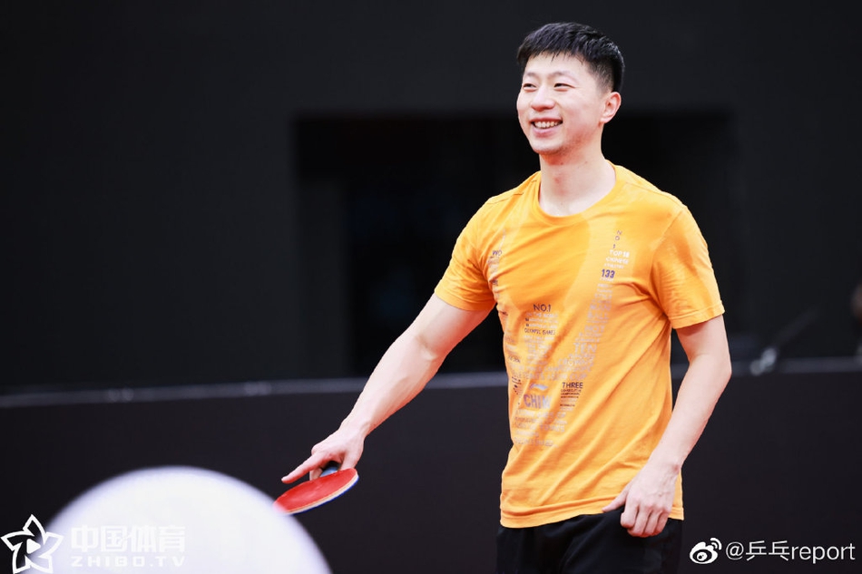 马龙樊振东备战男乒世界杯
