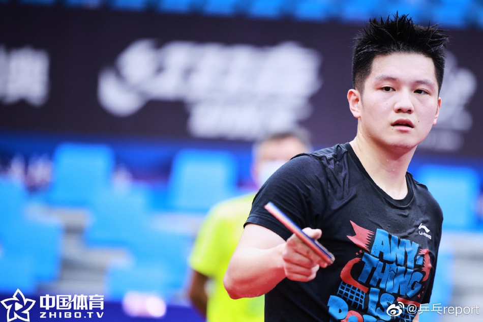 马龙樊振东备战男乒世界杯