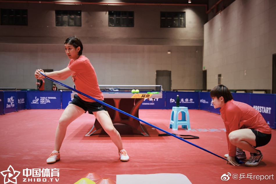 陈梦孙颖莎等国乒女将备战总决赛