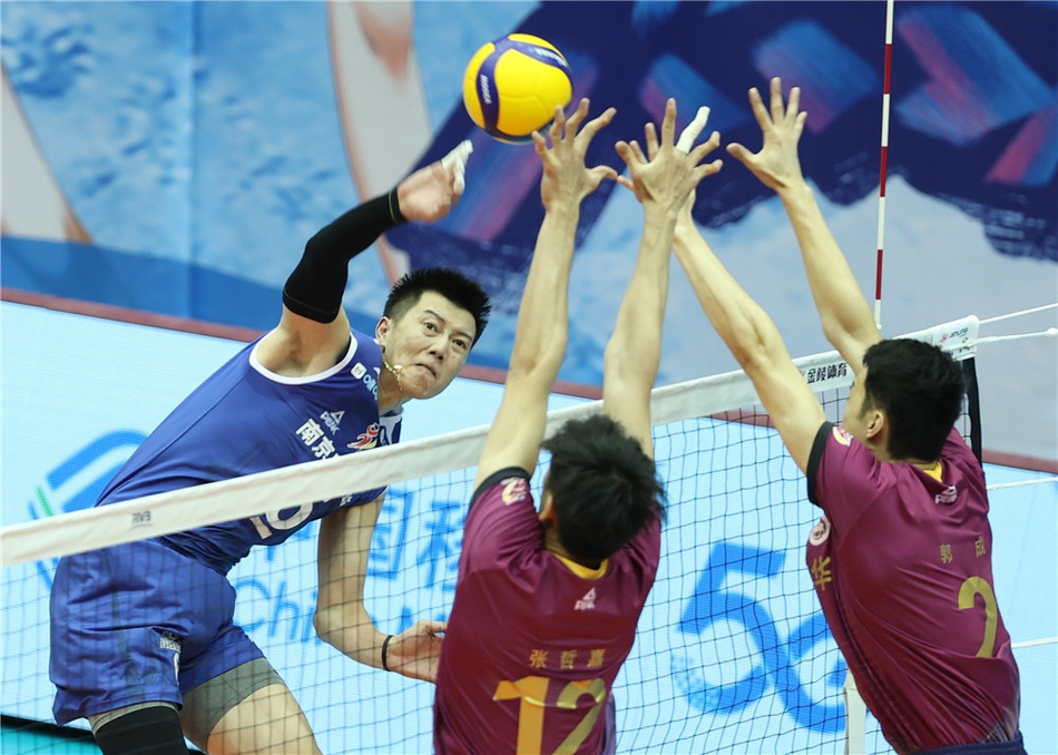 男排超级联赛：上海3-1江苏