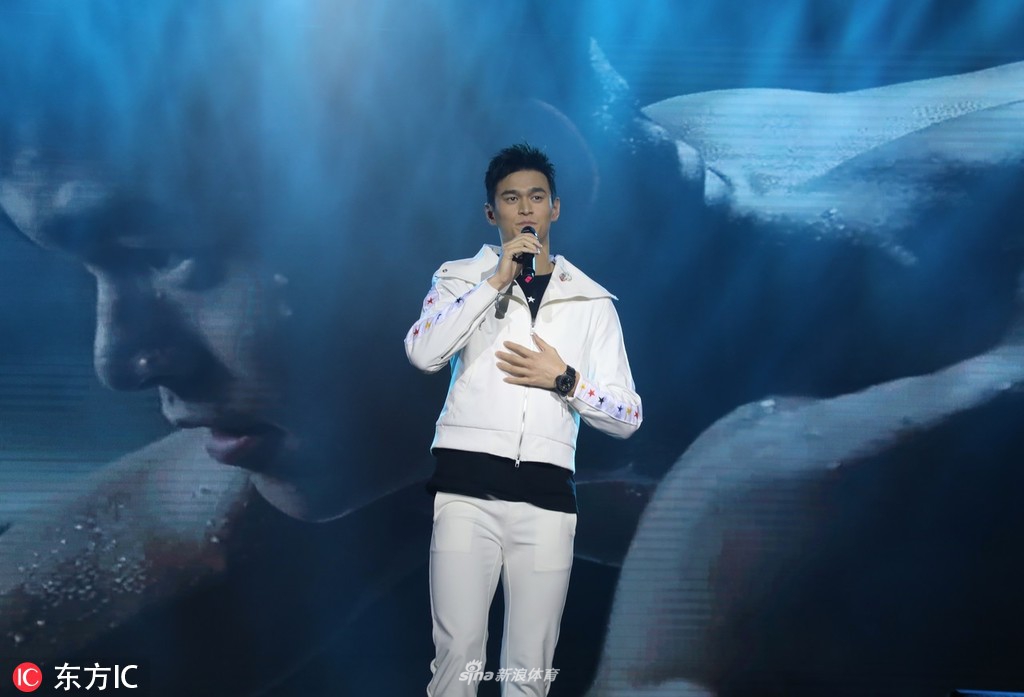 浙体院春晚孙杨压轴出场 高歌引爆全场