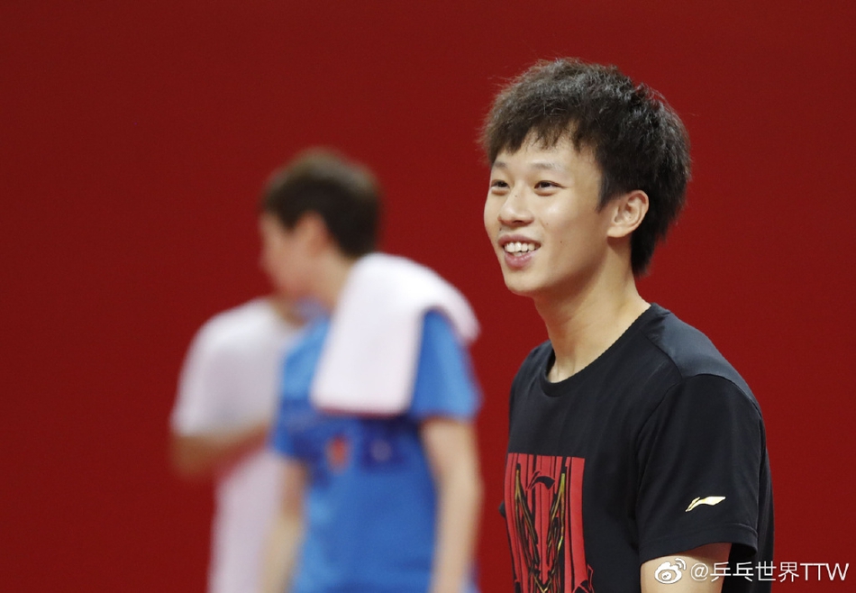 国乒选手备战奥运模拟赛