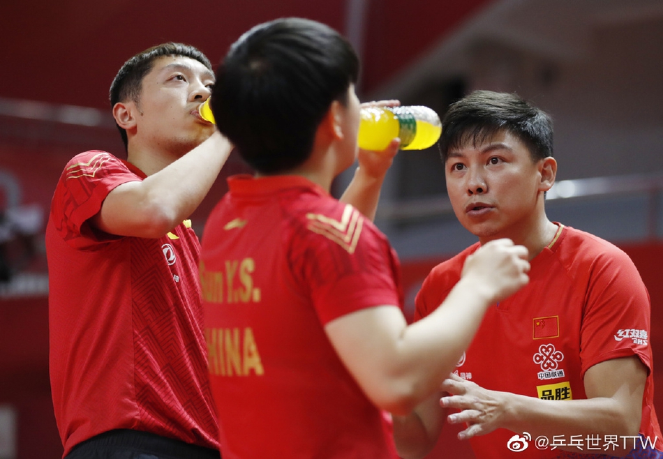 奥运模拟赛许昕/孙颖莎进决赛