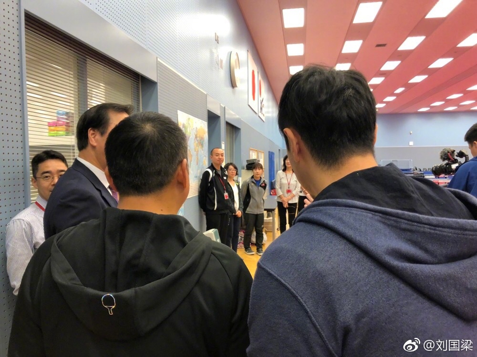 刘国梁考察日本乒乓国家队餐厅