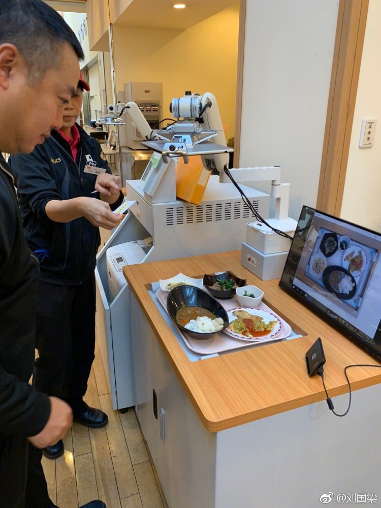 刘国梁考察日本乒乓国家队餐厅
