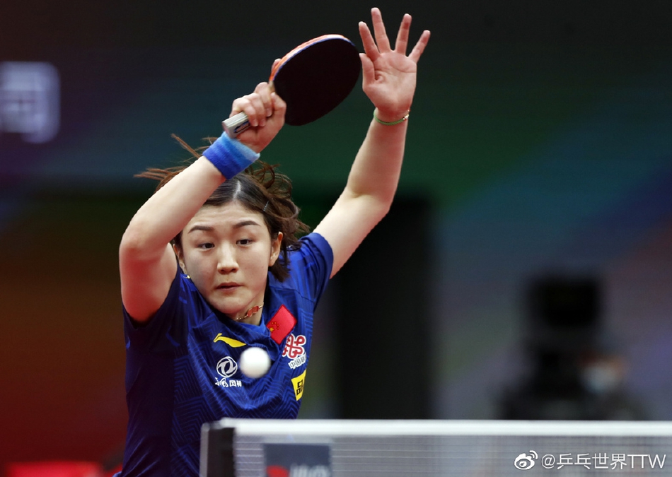 世界杯陈梦胜孙颖莎夺冠