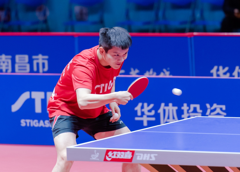 樊振东轻松备战乒超联赛