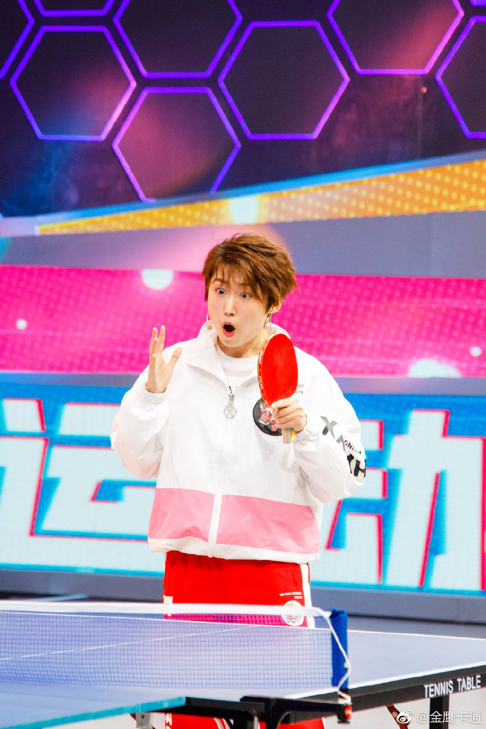 郭跃与小朋友玩转另类乒乓球