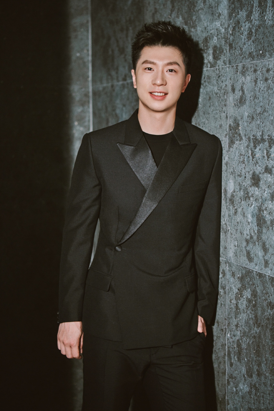 马龙时尚大片显露精英风度