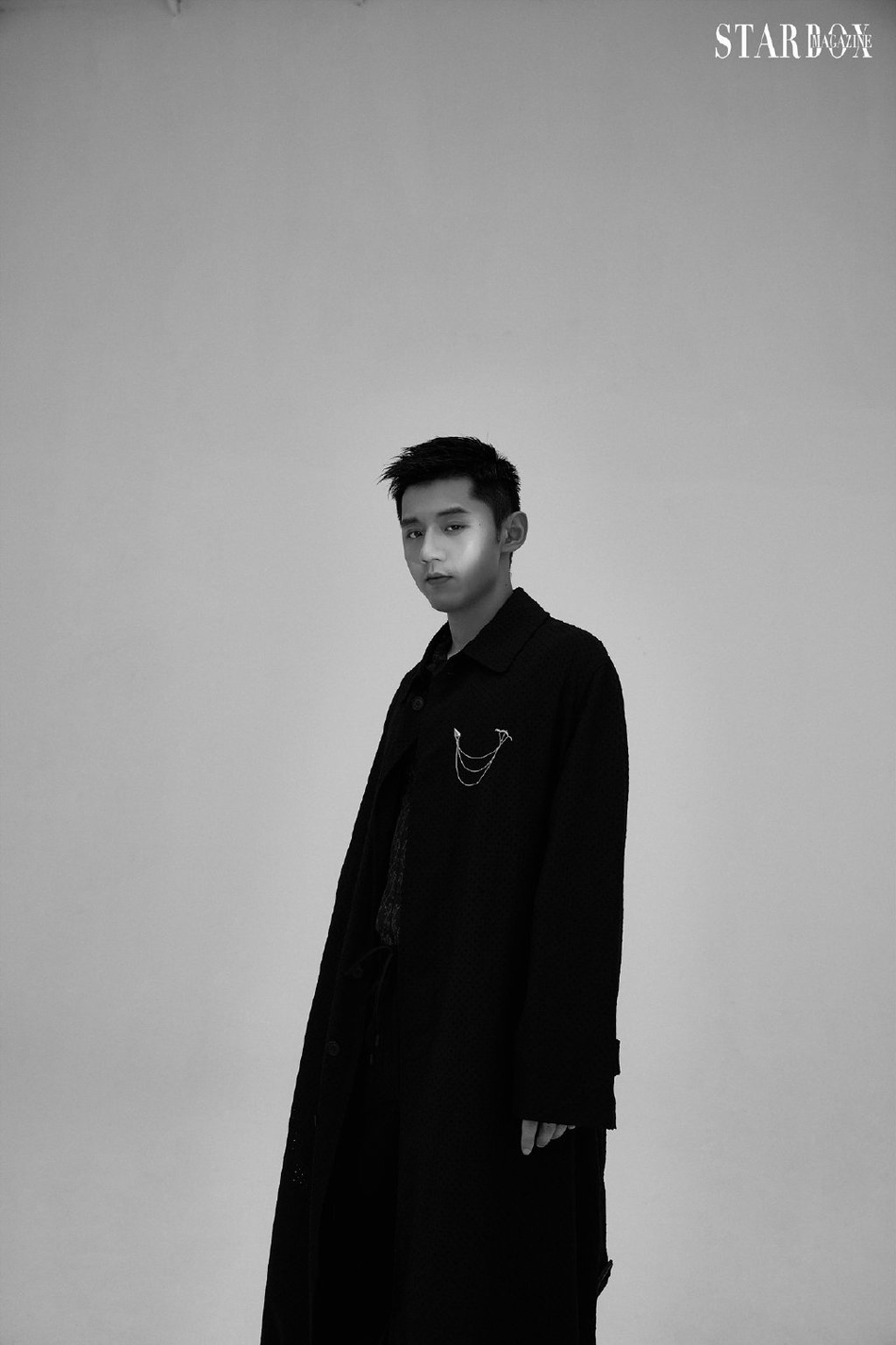 张继科拍时尚大片魅力十足