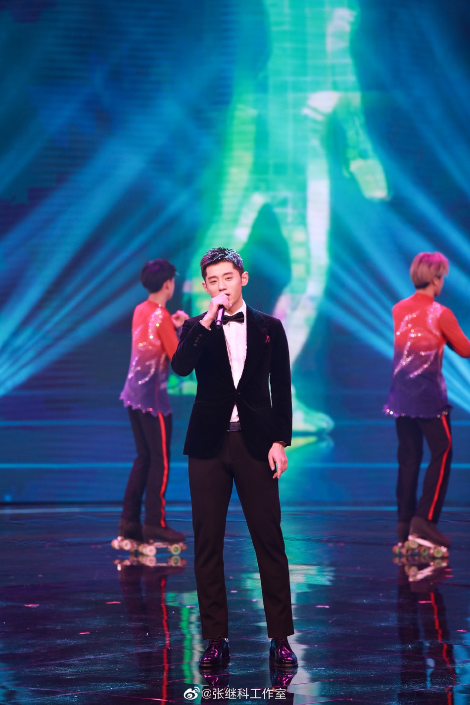 张继科王励勤蔡S仲满参加元宵晚会