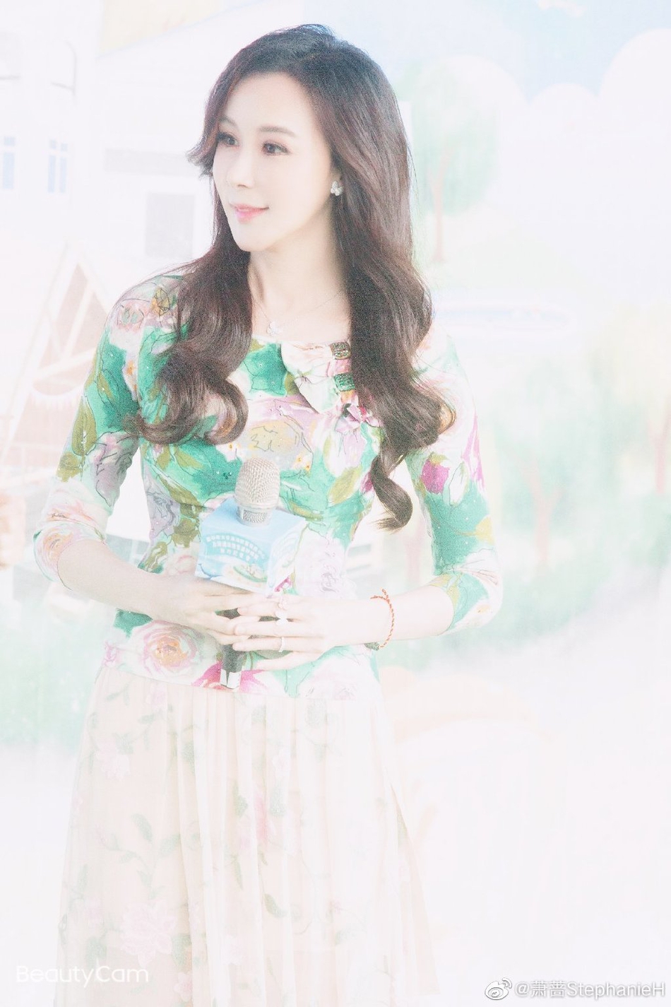 52岁萧蔷身材凹凸有致性感依旧