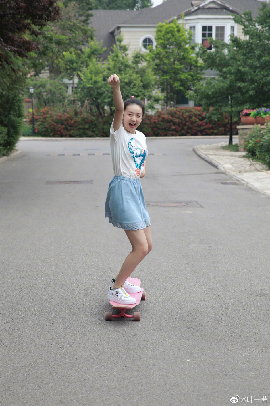 叶一茜分享森碟玩滑板日常