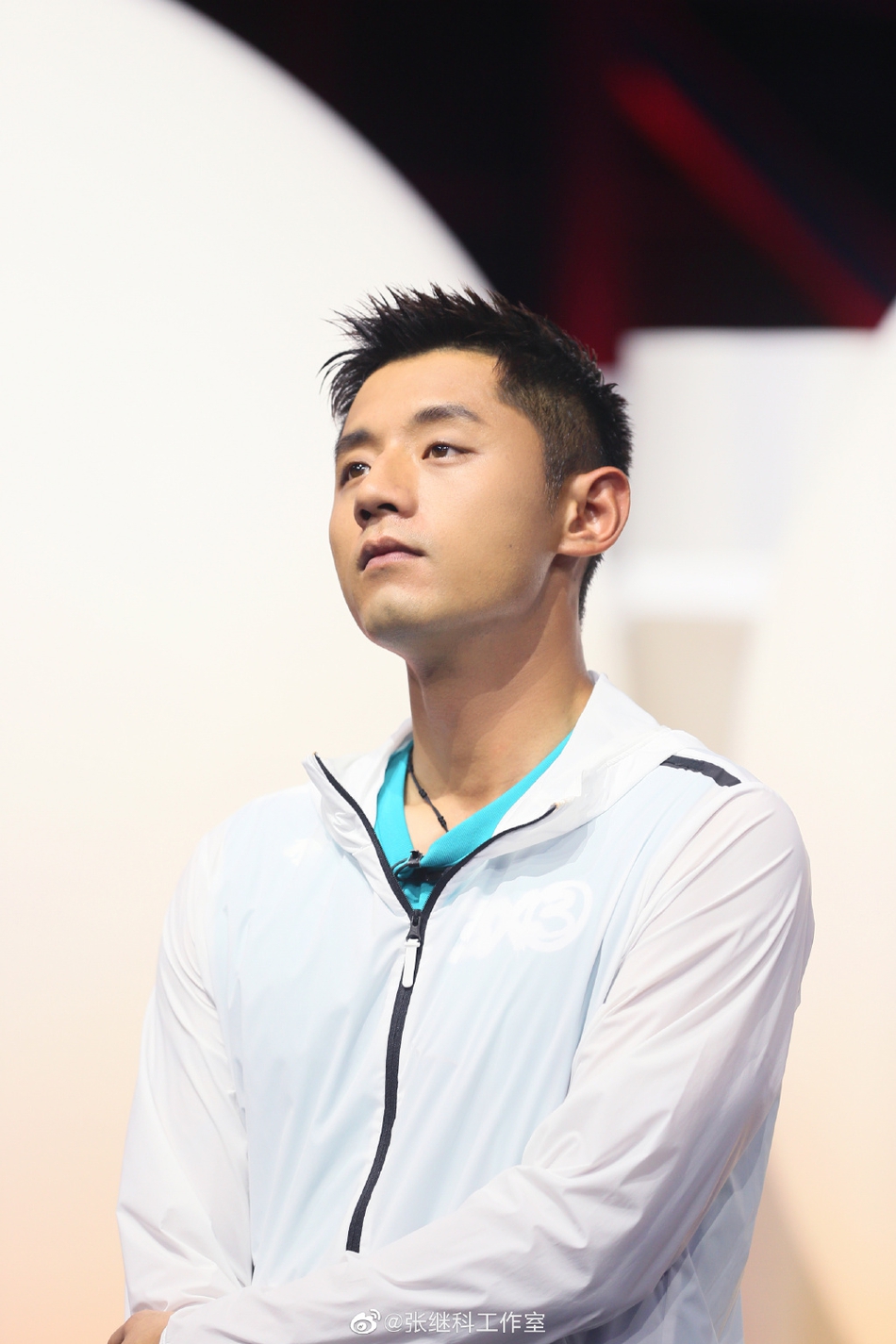 张继科化身电竞男呆萌可爱