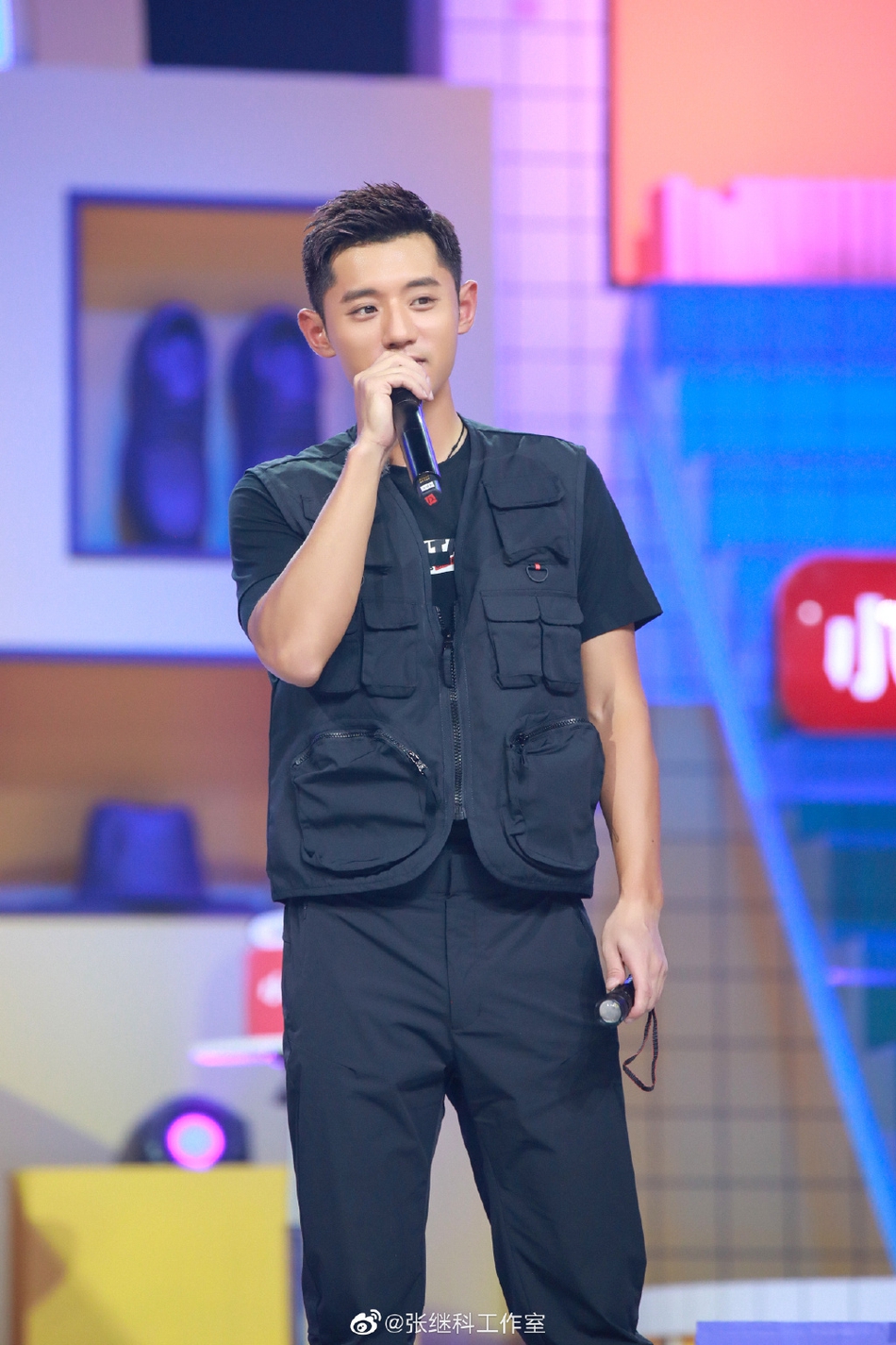 张继科跳女团舞“浑身僵硬”