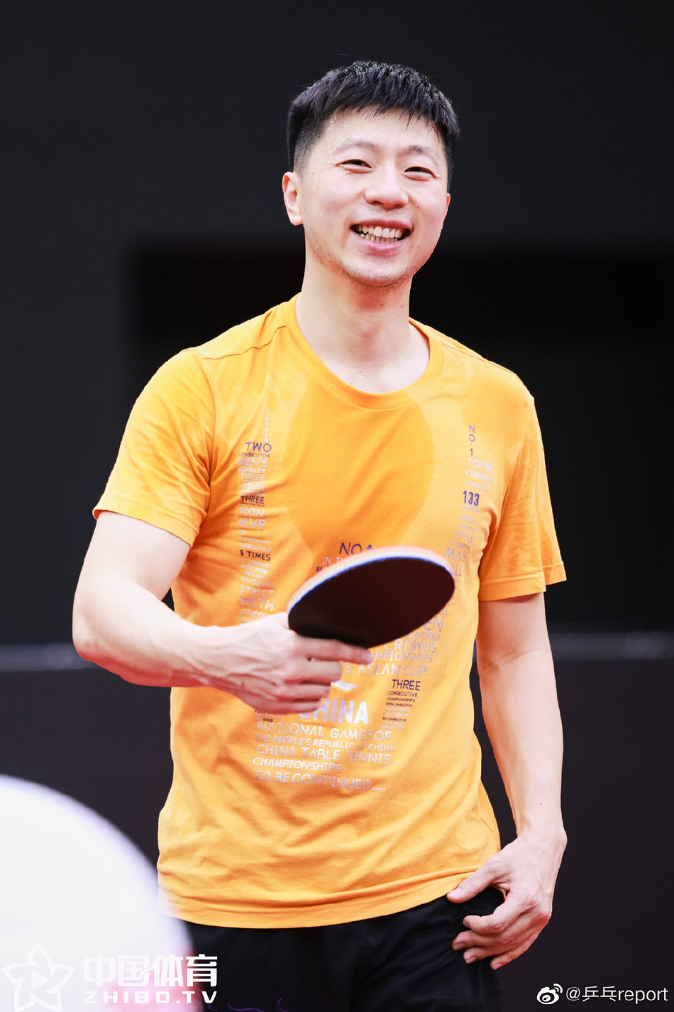 马龙樊振东备战男乒世界杯