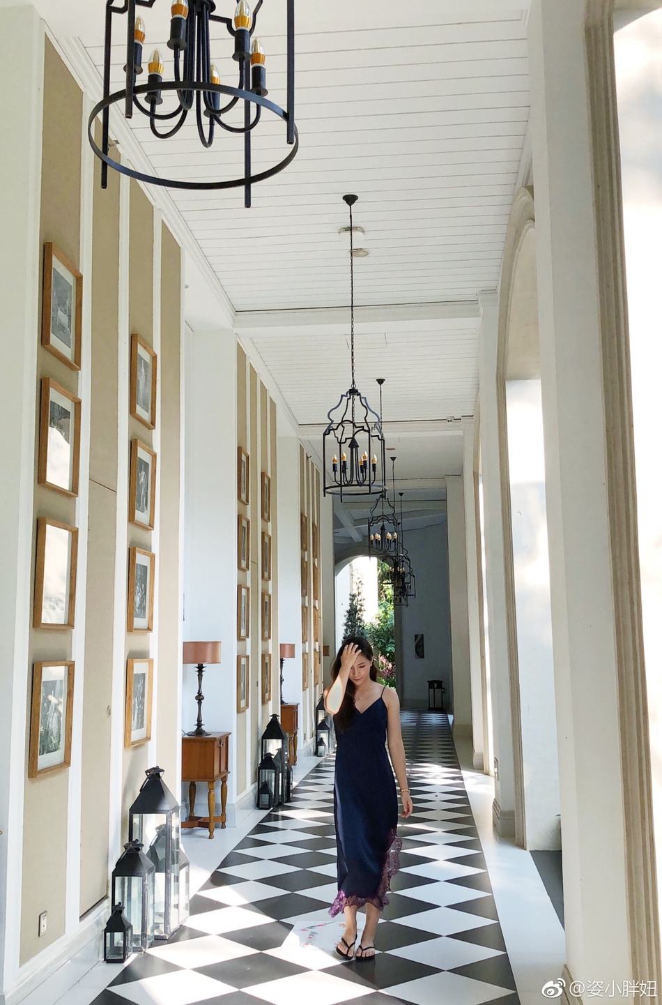 何姿晒美照为自己加油