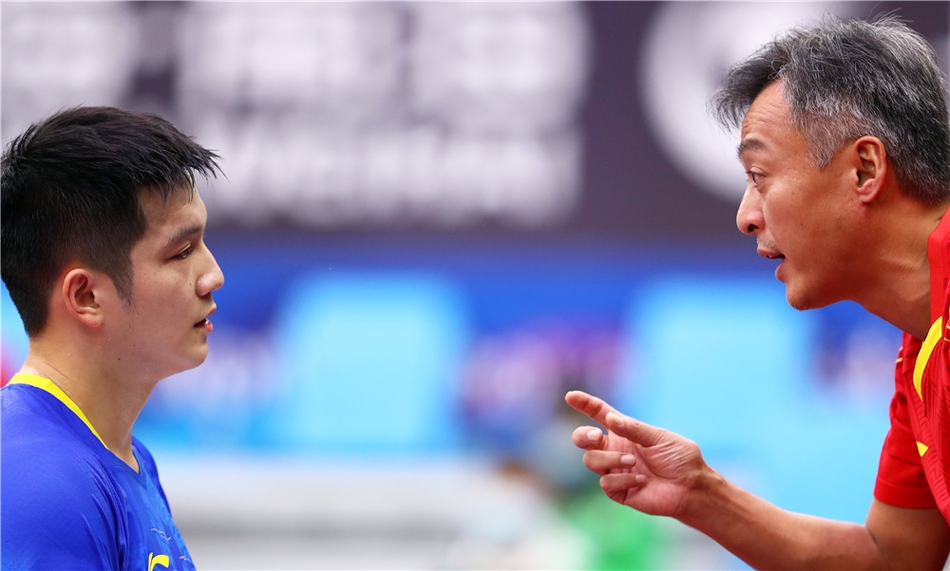 男乒世界杯樊振东4-0庄智渊 晋级八强