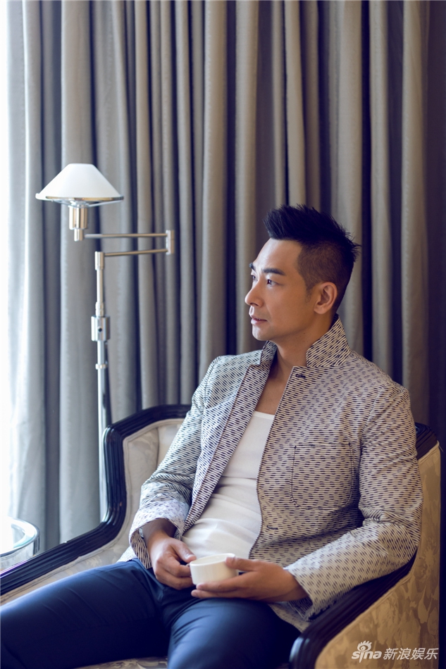 赵文卓曝型男写真 健硕身材魅力尽显_高清图集_新浪网