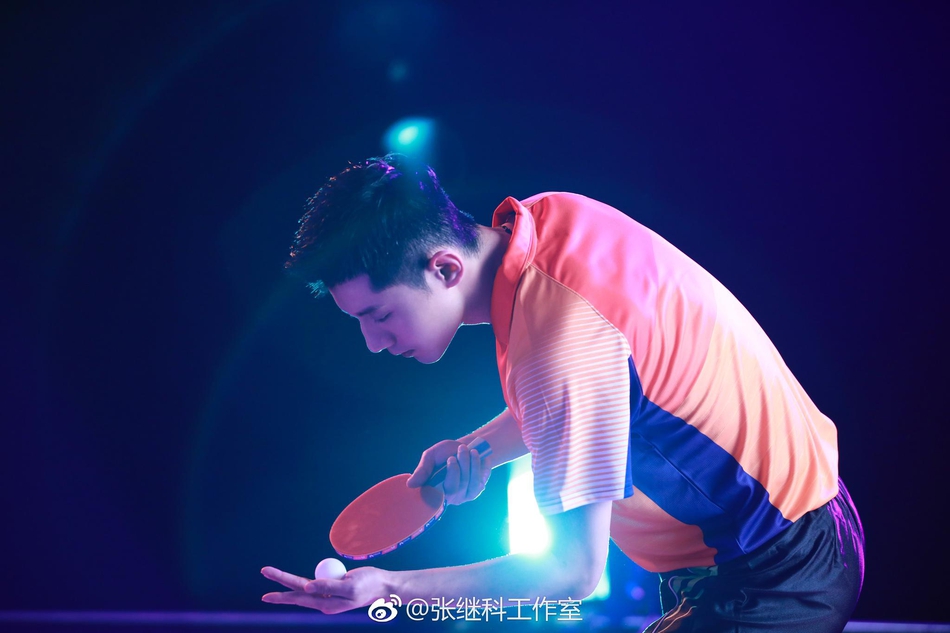 张继科录节目化身电竞战队经理人