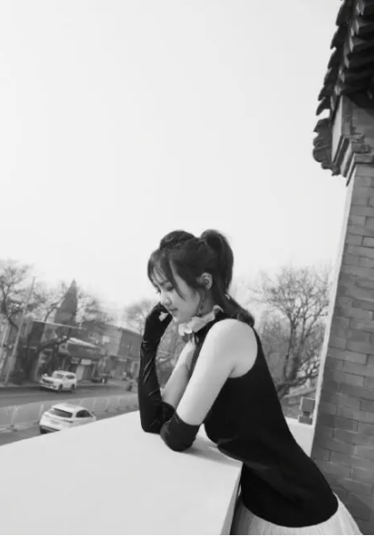 郎平女儿拍摄写真成熟知性