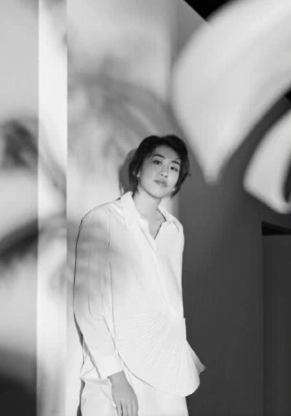 郎平女儿拍摄写真成熟知性