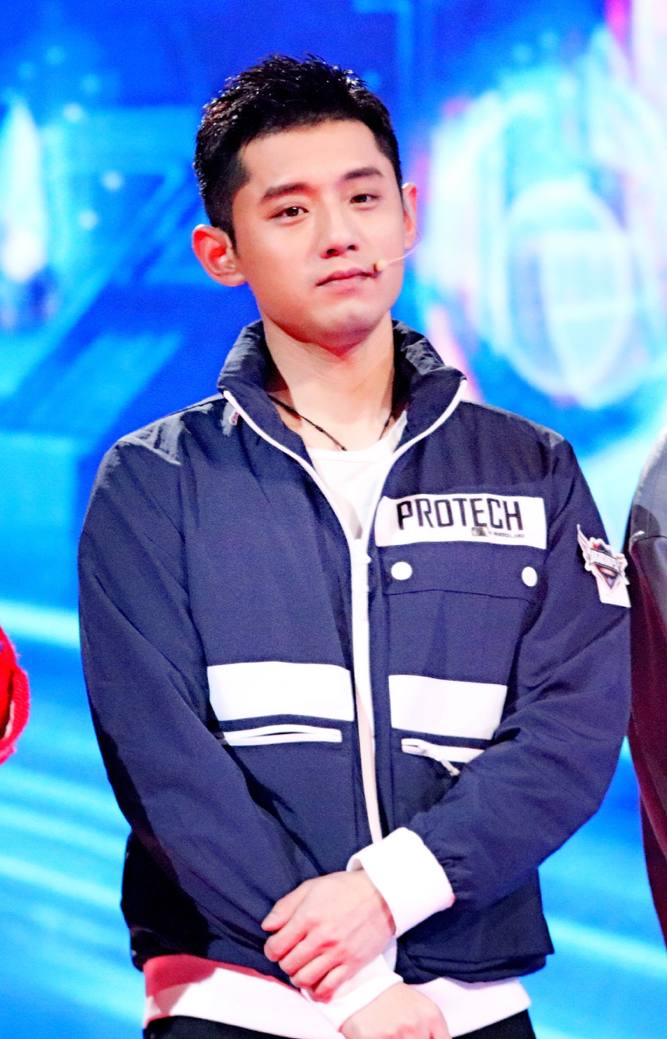 张继科录电竞节目帅气十足