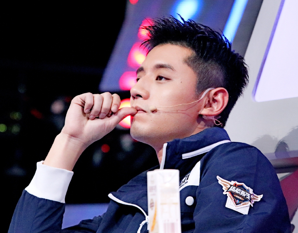 张继科录电竞节目帅气十足