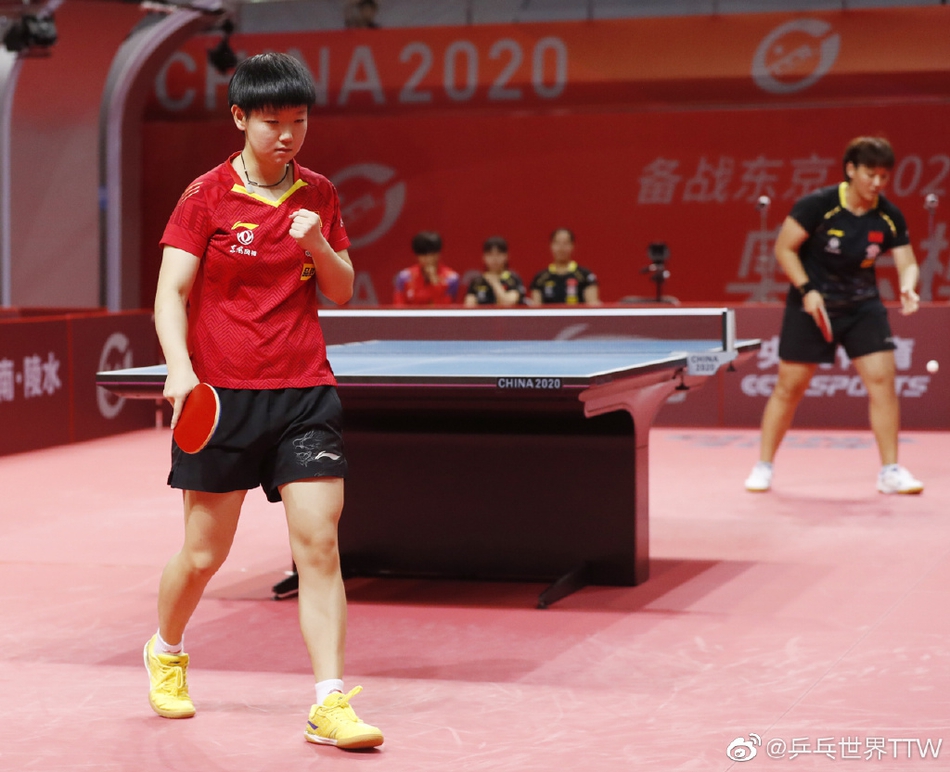 模拟赛陈梦孙颖莎王曼昱女团夺冠