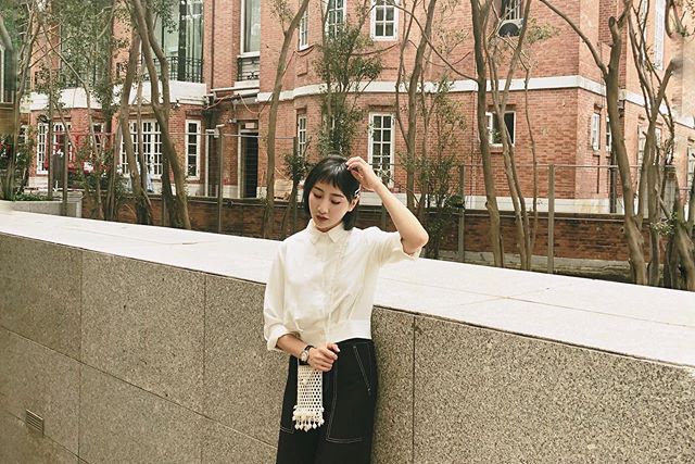 何雯娜晒男友视角美照