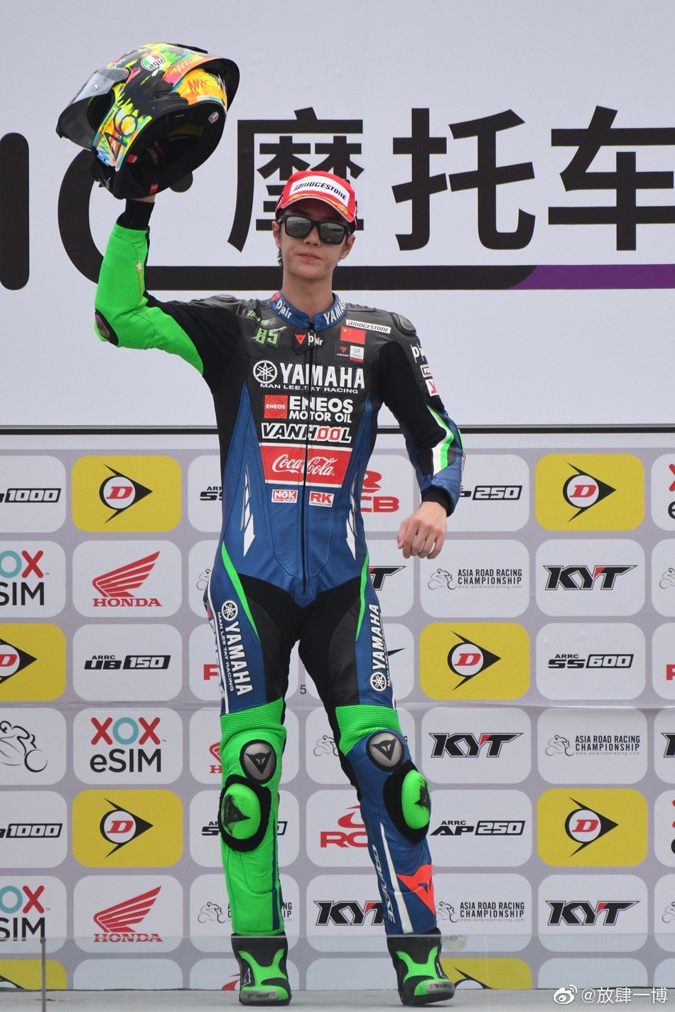 王一博摩托车赛获混合组亚军