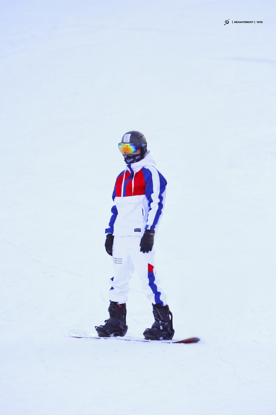 刘昊然滑雪少年感十足